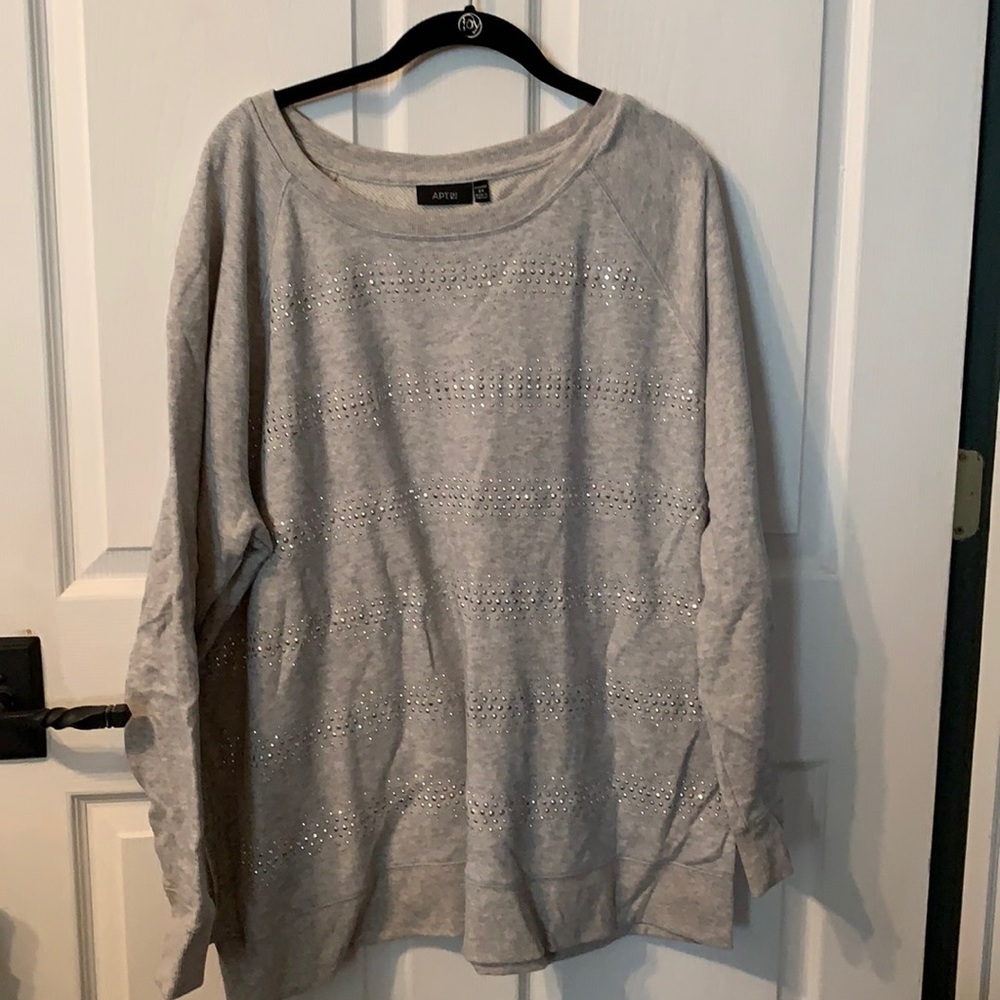 Apt9 sweatshirt.